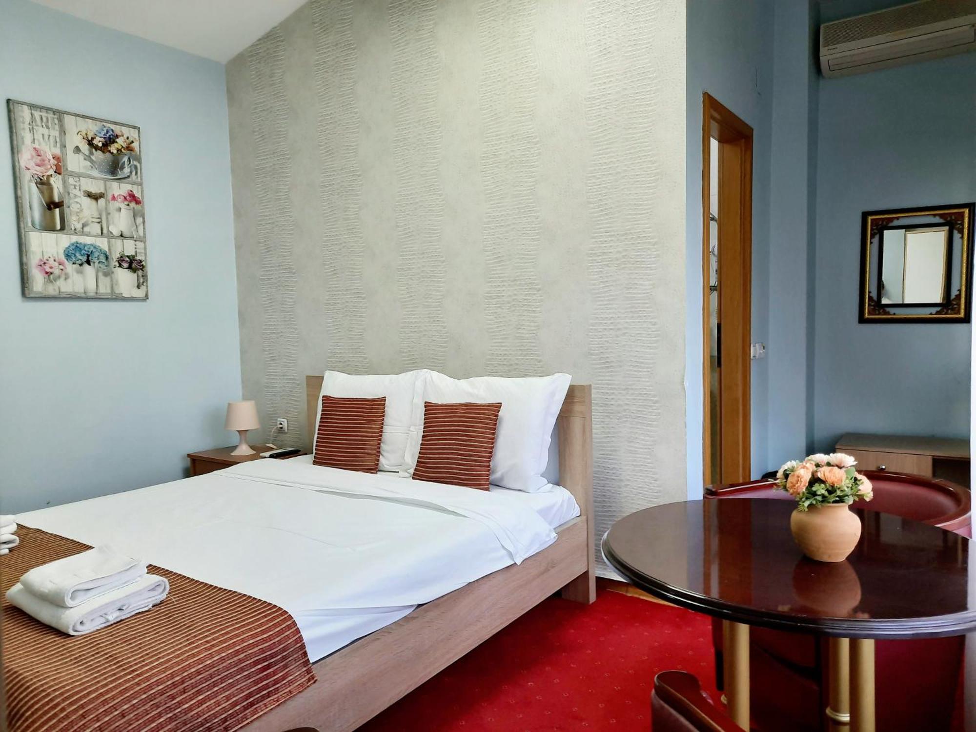 Hotel Aristocrat & Fish Restaurant Skopje Rom bilde
